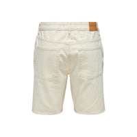 Image 4 : Bermuda pur coton Only & Sons porté avec sandales chunky, look casual estival homme — Delvale