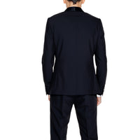 Image 2 : Détail du revers satin châle et de la fermeture mono-bouton du smoking Antony Morato homme noir — Delvale
