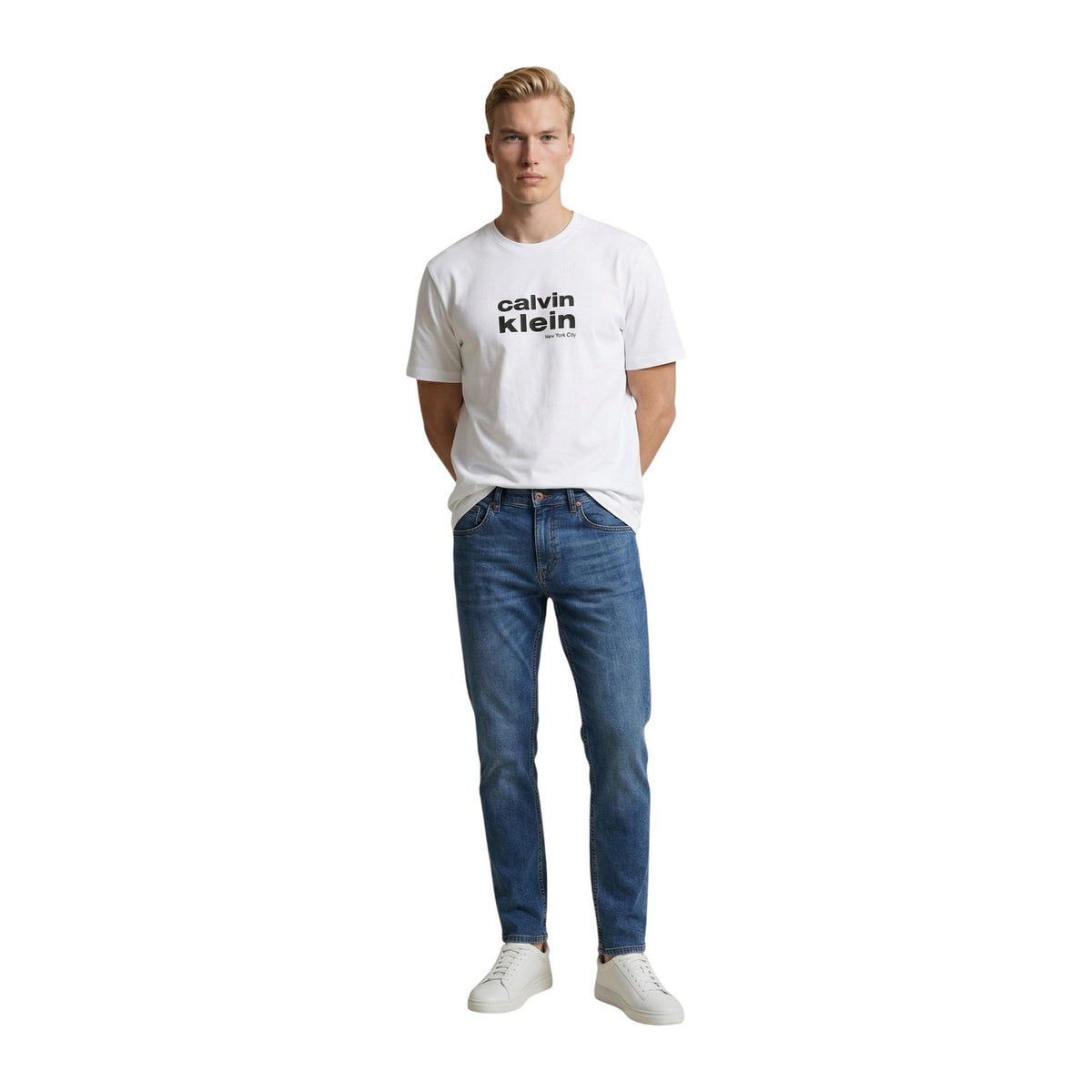 Image 2 : T-shirt homme Calvin Klein Jeans blanc, détail imprimé logo poitrine — delvale