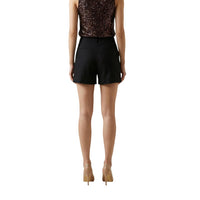 Image 5 : Top pailleté JDY brun chocolat porté avec short gris, look chic casual femme tendance — Delvale