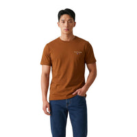 Image 8 : Gros plan sur la coupe et la texture du t-shirt rouge Tommy Hilfiger Jeans pur coton — Delvale
