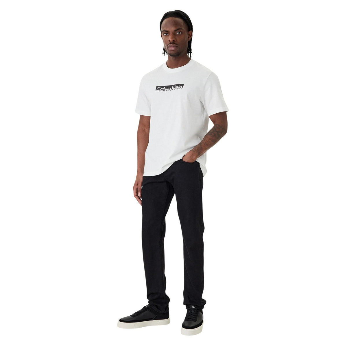 Image 2 : T-shirt Calvin Klein homme blanc manches courtes vue détail — Delvale