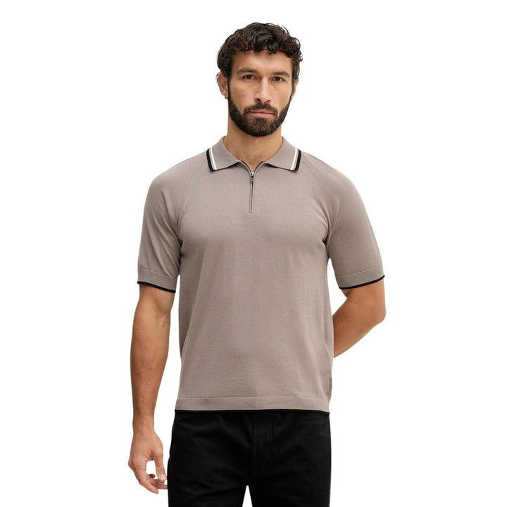 Polo Armani Exchange homme marron fermeture éclair vue portée de face — col polo coton manches courtes Ref. XM001977