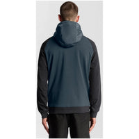 Image 2 : Détail des manches raglan contrastantes du sweat Lyle & Scott bleu bimatière — Delvale