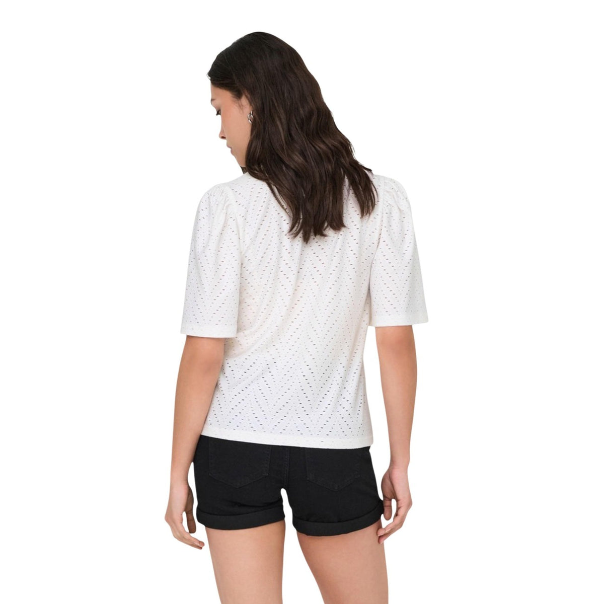Image 2 : Détail de la blouse blanche Jacqueline De Yong avec coupe moderne et tissu stretch — delvale
