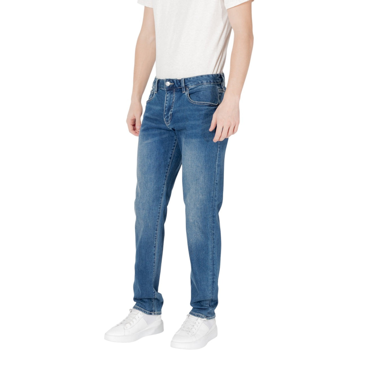 Image 3 : Jean Armani Exchange homme bleu azur vue d'ensemble style décontracté — Delvale