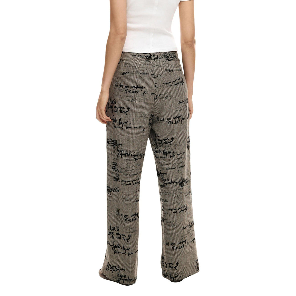 Image 3 : Pantalon Desigual femme gris avec impression, vue d'ensemble du style — Delvale