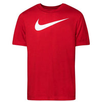 Image 5 : T-shirt Nike homme logo Swoosh blanc sur fond marine, posé à plat pour mettre en valeur l'imprimé et la matière — Delvale