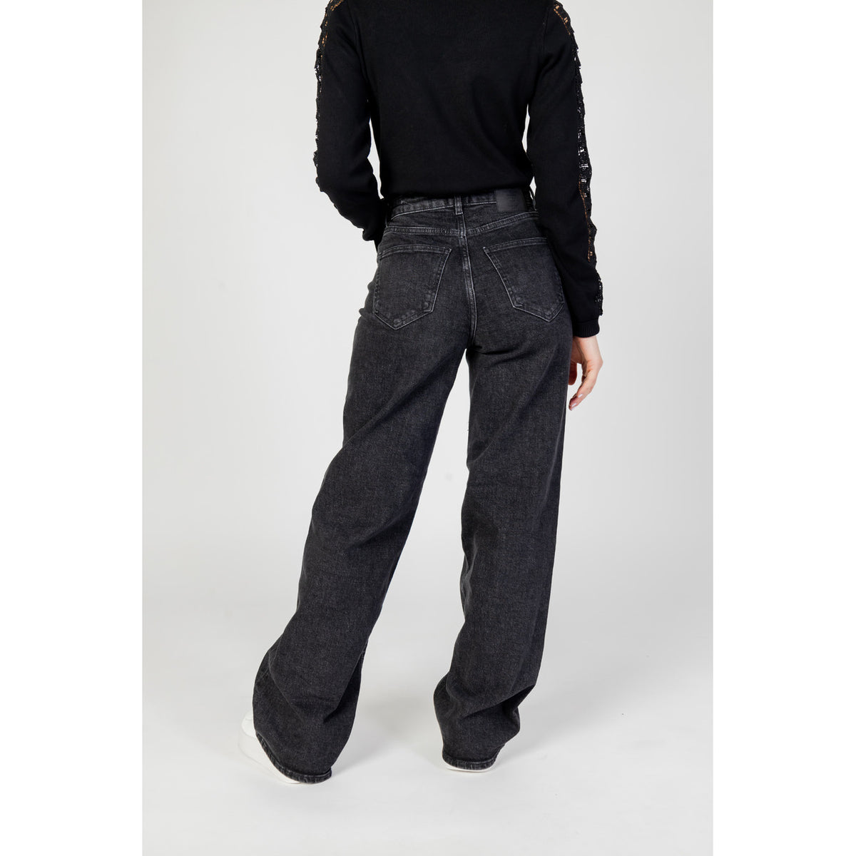 Image 3 : Jean noir Only femme vue d'ensemble style décontracté — Delvale
