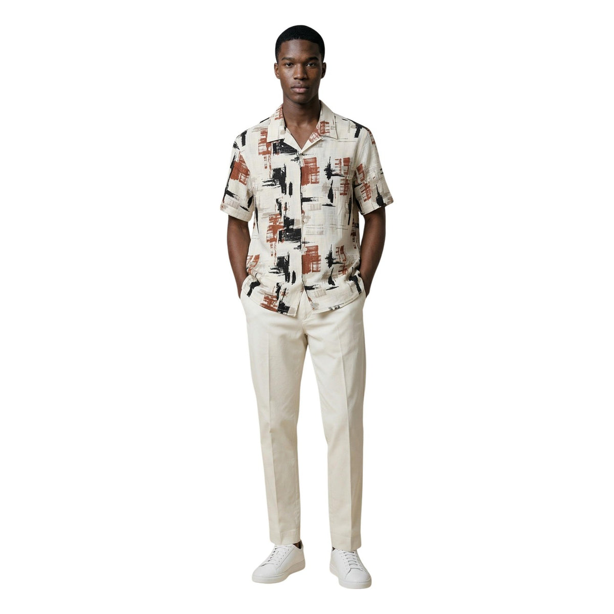 Image 4 : Vue trois quarts de la chemise Antony Morato manches courtes en tissu lin viscose fluide, motif abstrait multicolore — Delvale