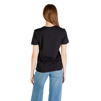 Image 2 : T-shirt Calvin Klein Jeans femme noir coton premium vue de face — Delvale