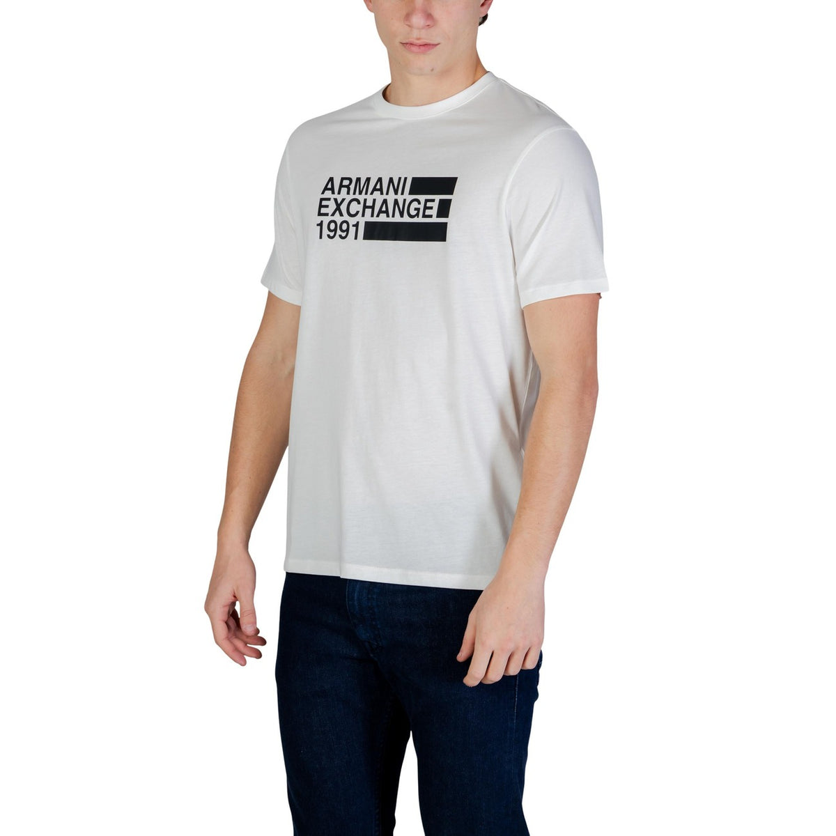 Image 2 : T-shirt Armani Exchange homme blanc, détail de l'impression et de la coupe — Delvale
