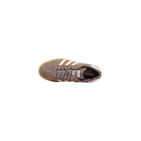 Image 4 : Adidas Originals Gazelle Bold vue du dessus, trois bandes roses et languette estampillée Gazelle — Delvale