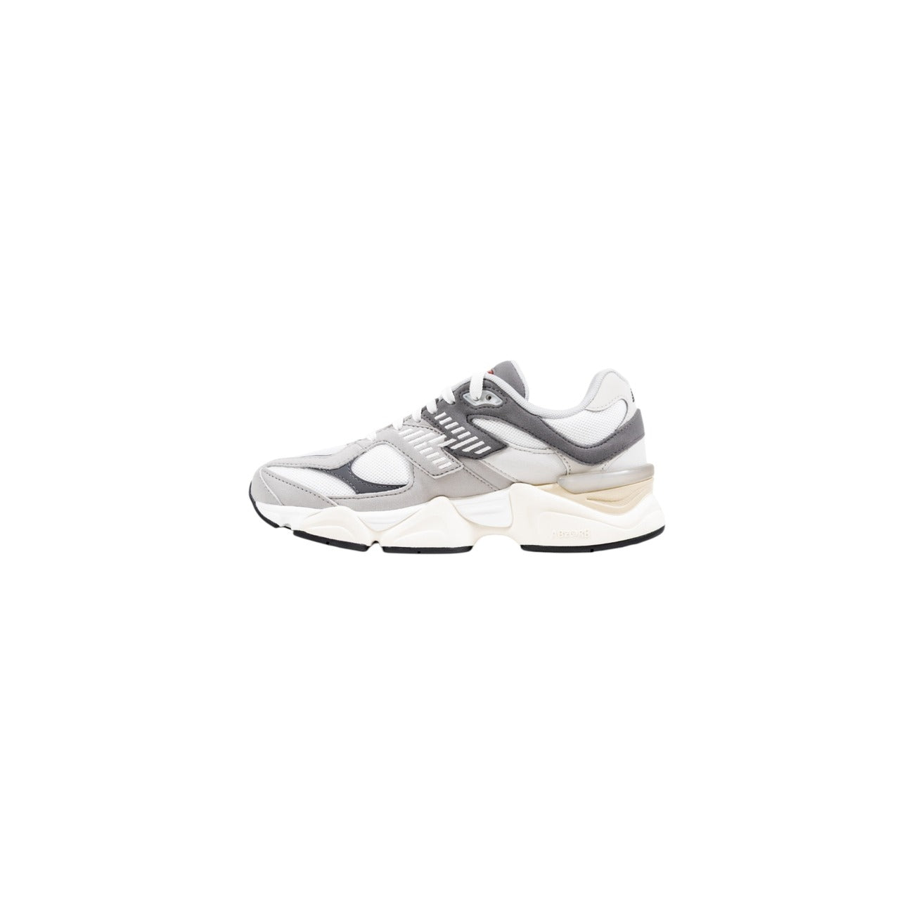 New Balance 9060 gris clair femme vue latérale, basket sportive New Balance 9060
