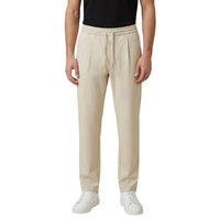 Image 4 : Pantalon noir Only & Sons porté look décontracté — Delvale