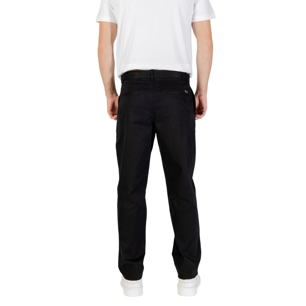 Image 2 : Pantalon Armani Exchange homme noir détail fermeture zip bouton — Delvale