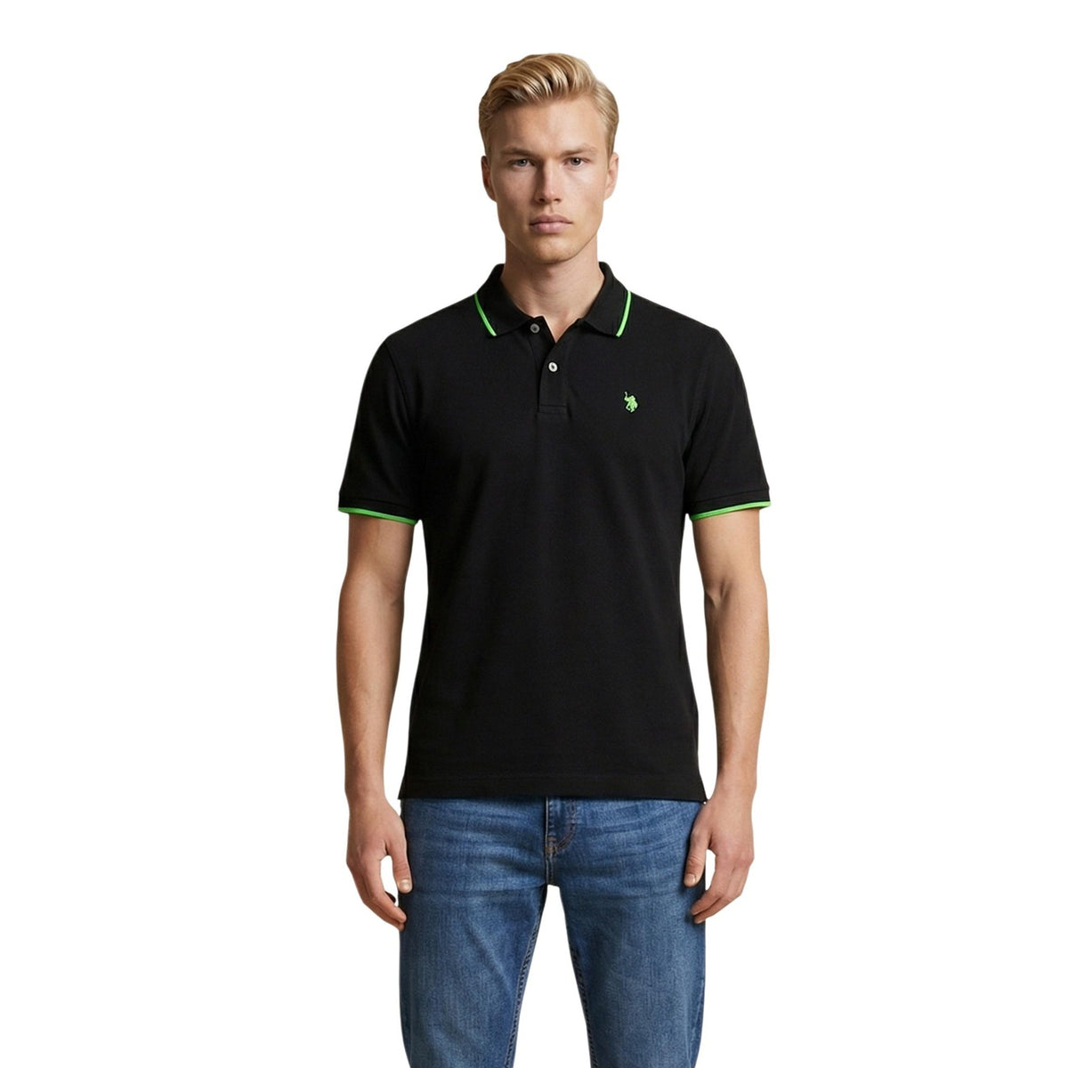 Image 5 : Détail du bas des manches courtes du polo U.S. Polo Assn. homme avec finition rayée bleue, coton piqué de qualité — Delvale
