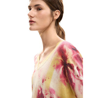 Image 3 : Pull Desigual femme rose motif floral porté, vue d'ensemble — delvale