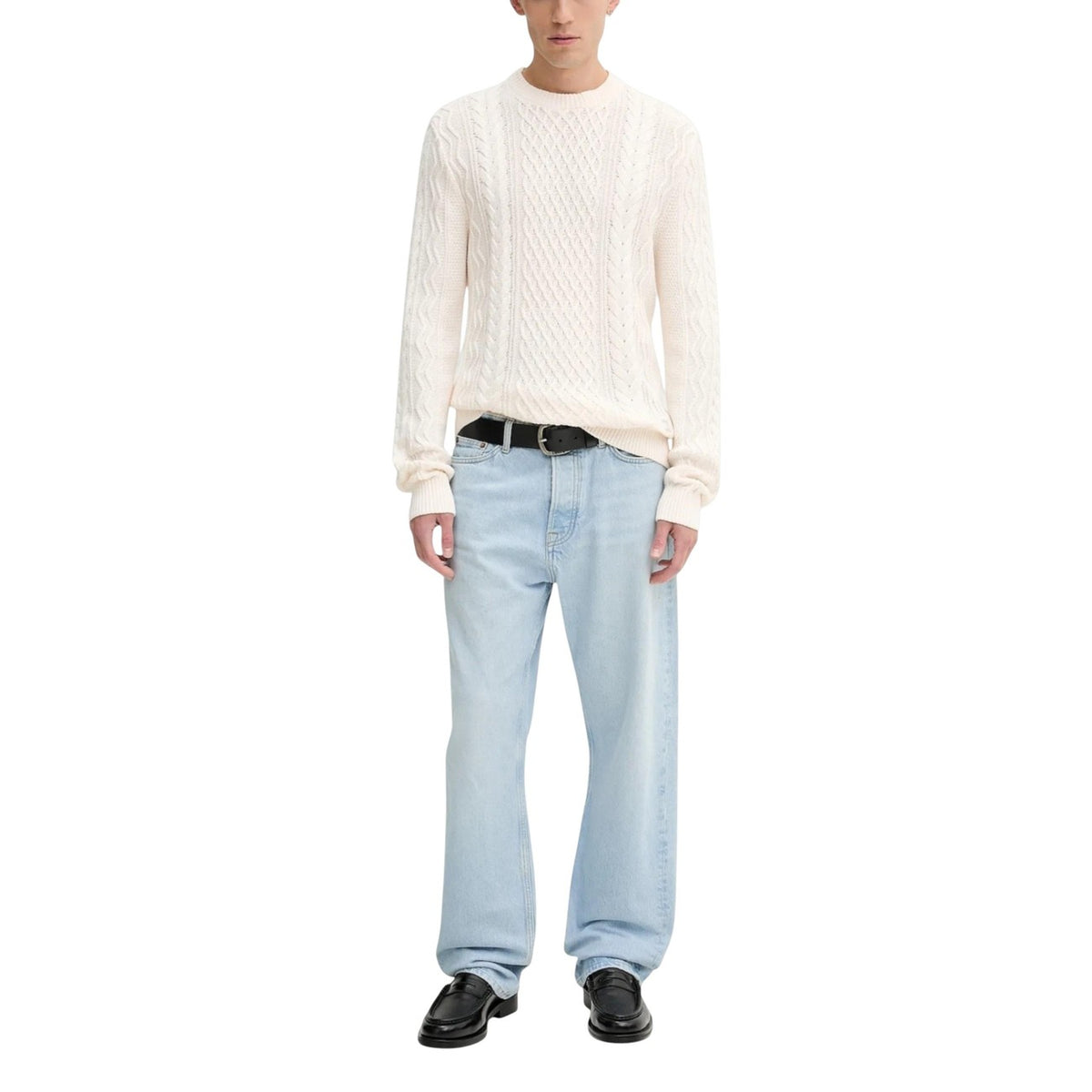 Image 2 : Pull blanc Tommy Hilfiger Jeans homme, détail de la coupe moderne et du tissu coton bio — Delvale