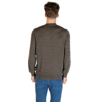 Image 2 : Détail du motif jacquard vagues en relief du pull Armani Exchange homme kaki — Delvale