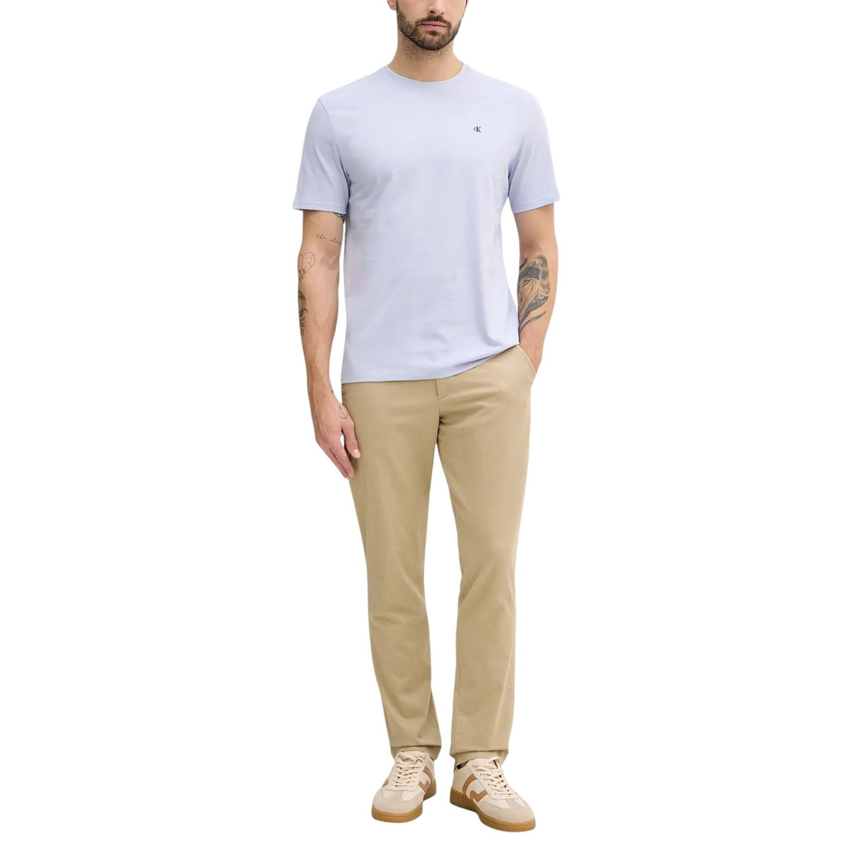 Image 2 : T-shirt Calvin Klein Jeans homme bleu azur vue de face coupe moderne — Delvale