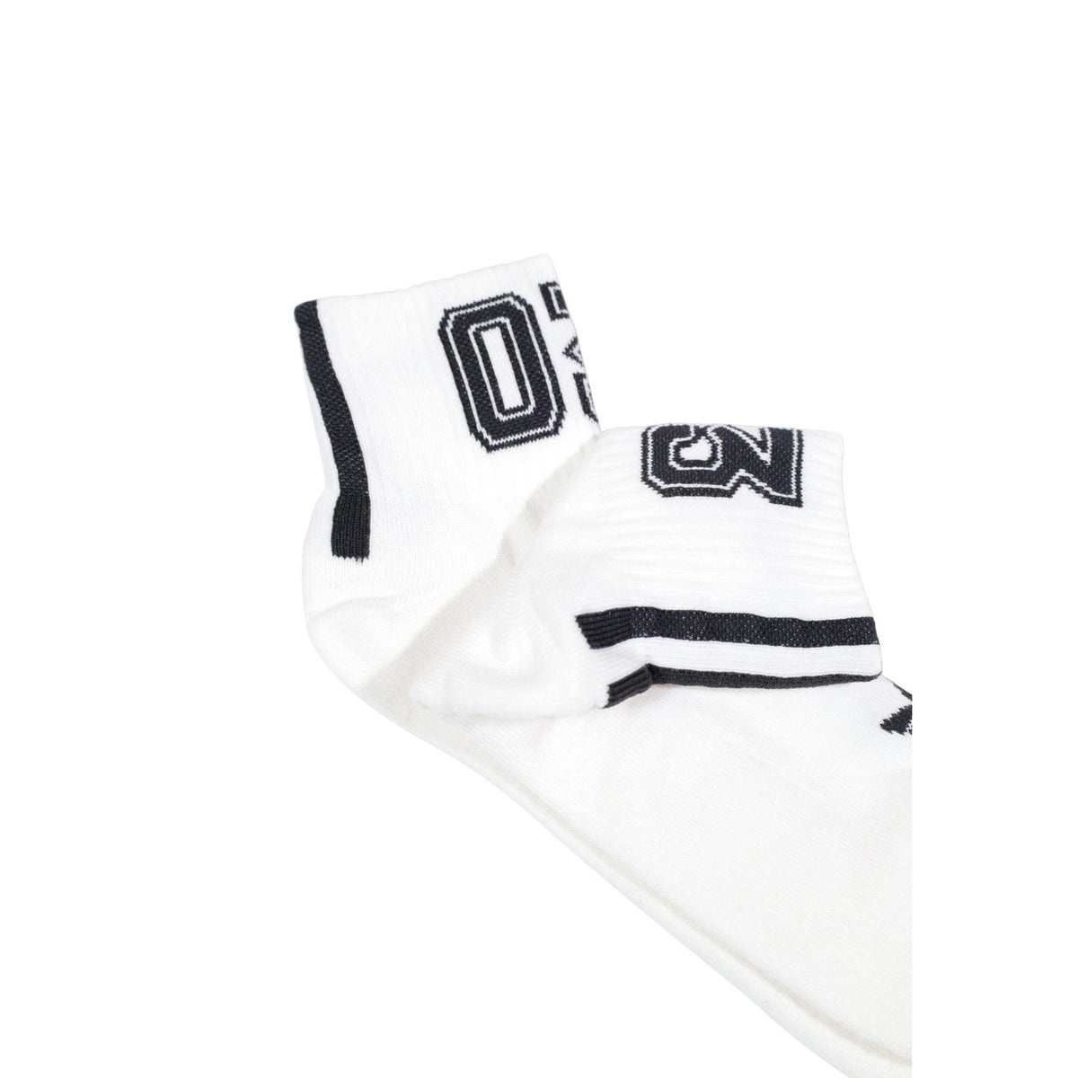Image 5 : Gros plan sur le revers côtelé bicolore des chaussettes Adidas Originals Varsity Pack homme, rayures contrastées noires et blanches — Delvale