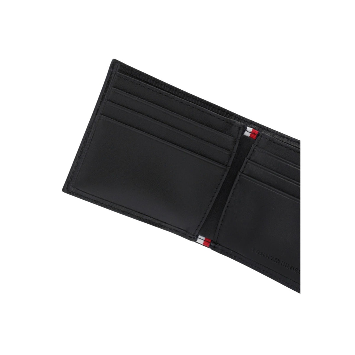 Image 3 : Détail texture cuir rainuré du portefeuille slim Tommy Hilfiger homme noir — Delvale