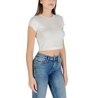 Image 3 : Top Calvin Klein Jeans femme blanc col rond manches courtes vue portée — delvale