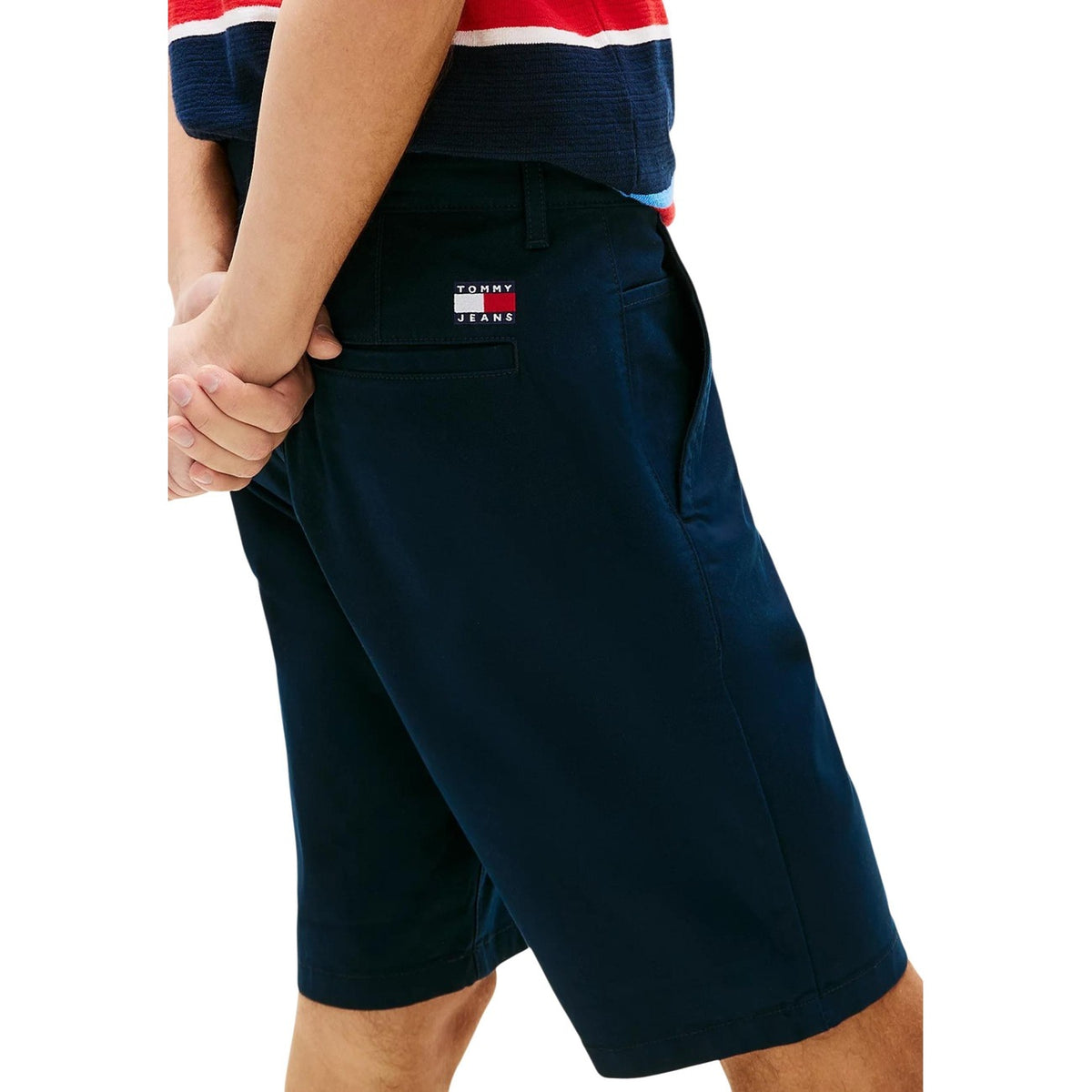 Image 2 : Bermuda Tommy Hilfiger Jeans homme bleu marine, détail fermeture boutonnière et poches latérales — Delvale
