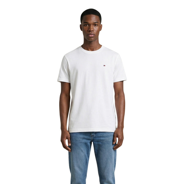 Image 1 : T-shirt blanc Tommy Hilfiger Jeans homme en coton organique, vue de face — Delvale