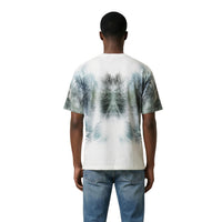 Image 2 : Vue de face du t-shirt Antony Morato imprimé tropical homme, motif palmier symétrique en vert et blanc sur fond blanc — Delvale