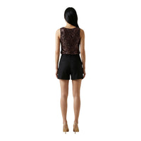 Image 4 : Détail rapproché des paillettes brun doré du top Jacqueline De Yong, texture brillante et matière souple — Delvale