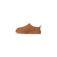 Image 4 : Chaussure basse UGG Classic Micro camel, vue arrière mettant en valeur la boucle de tirage au talon — Delvale