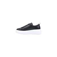 Image 3 : Chaussures baskets Armani Exchange femme noires à semelle blanche, vue de face — delvale