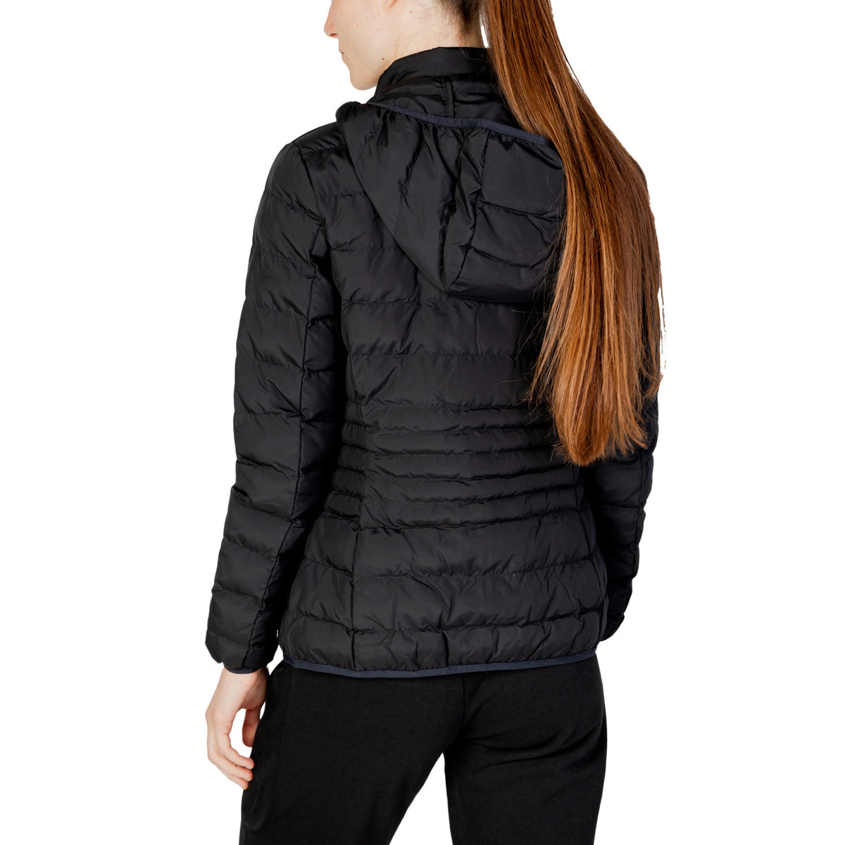 Image 2 : Détail veste sportive Ea7 femme noire col montant design moderne — delvale