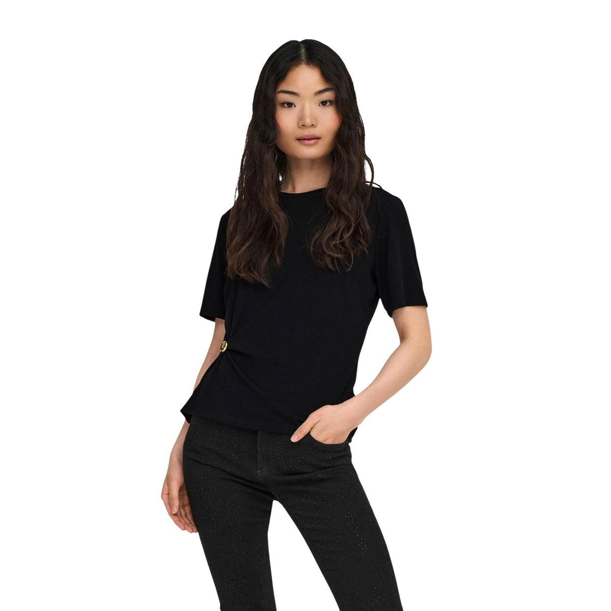 Image 2 : Détail encolure ronde t-shirt Only noir femme — delvale