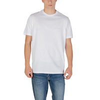 Image 4 : T-shirt Armani Exchange homme vert porté, vue d'ensemble — Delvale