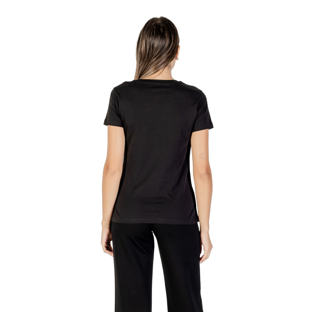 Image 2 : Détail imprimé graphique du t-shirt Armani Exchange femme noir à col rond — delvale