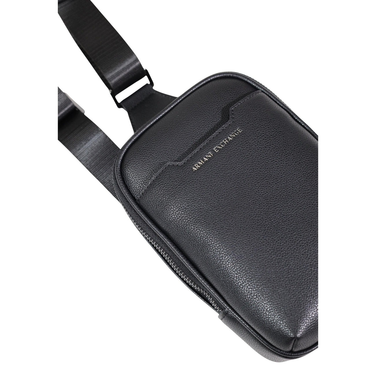Image 3 : Vue d'ensemble sacoche homme Armani Exchange noir grainé sangle ajustable — Delvale