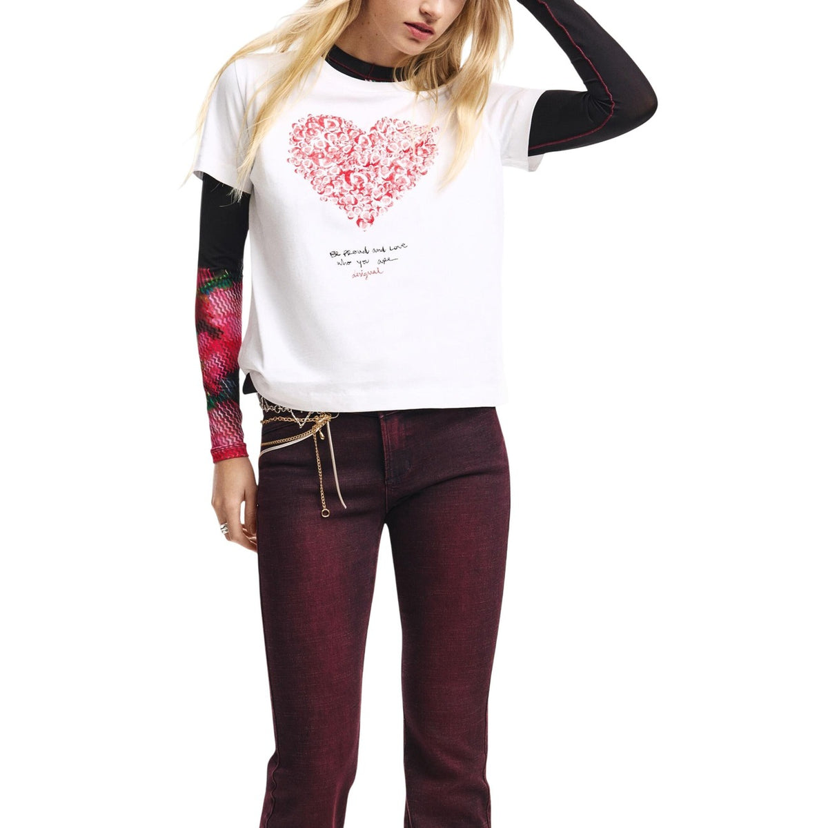 Image 2 : Vue détaillée du t-shirt Desigual blanc imprimé pour femme, coupe regular en coton — delvale