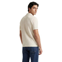 Image 2 : Détail du col polo blanc Only & Sons avec fermeture boutonnée — Delvale